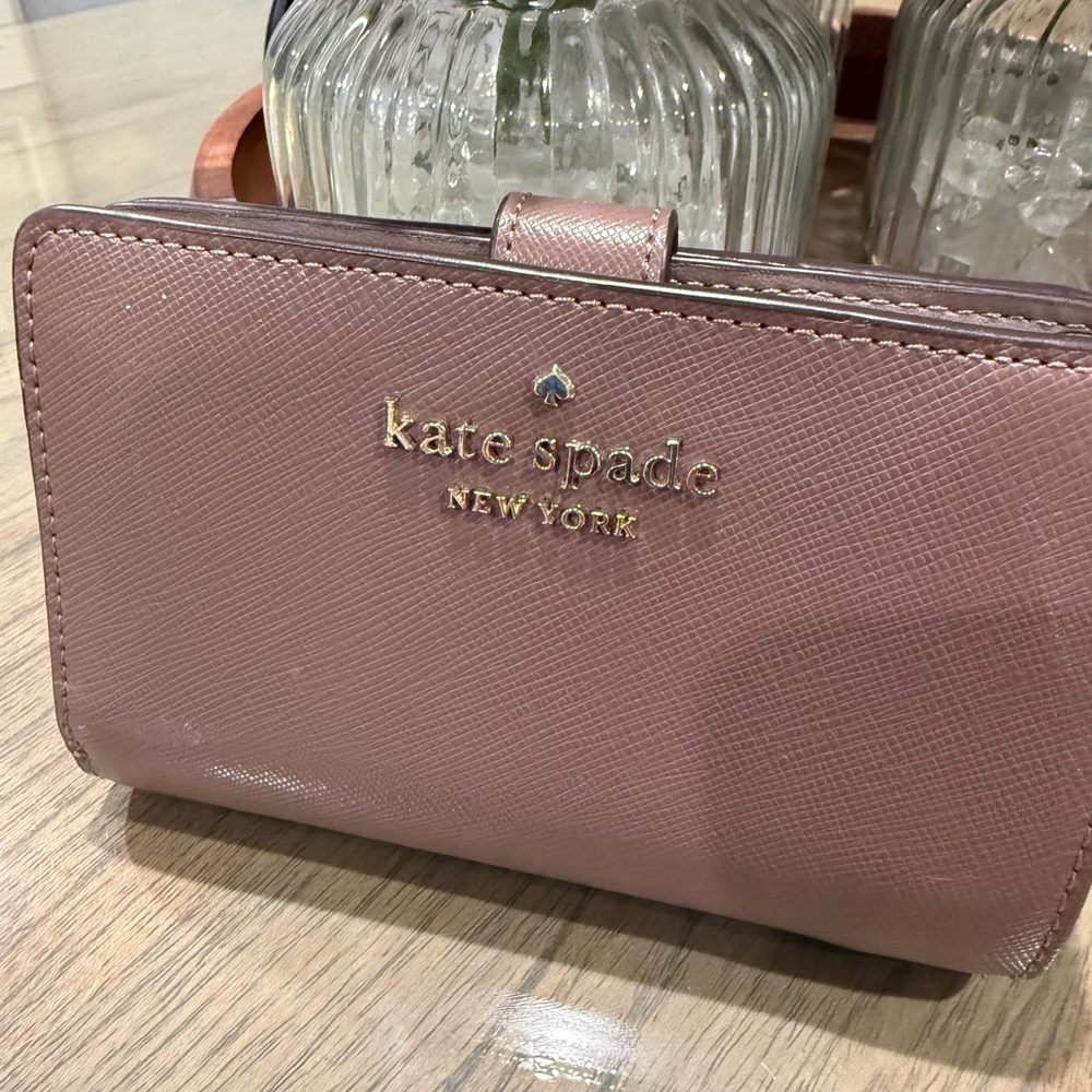 NWOT Kate Spade Wallet Beautiful Rose Beige